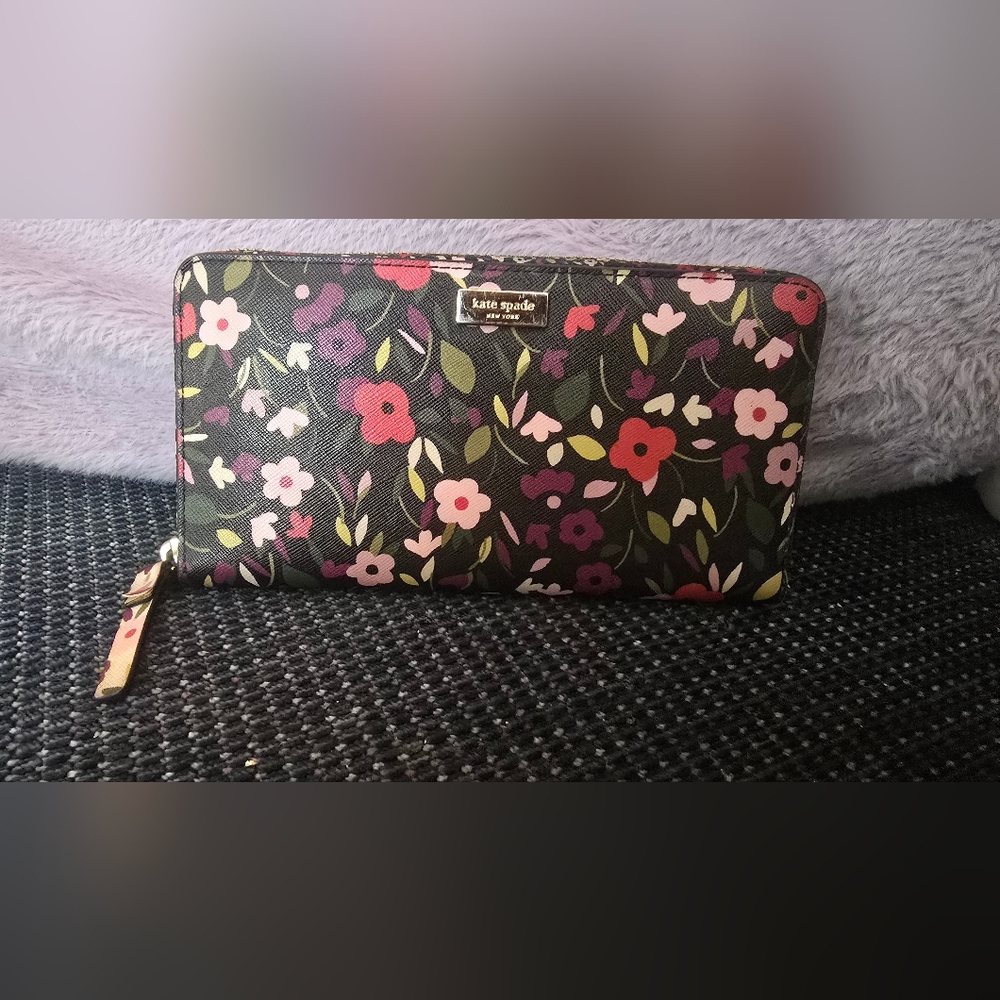 Kate Spade Black Floral Pouch